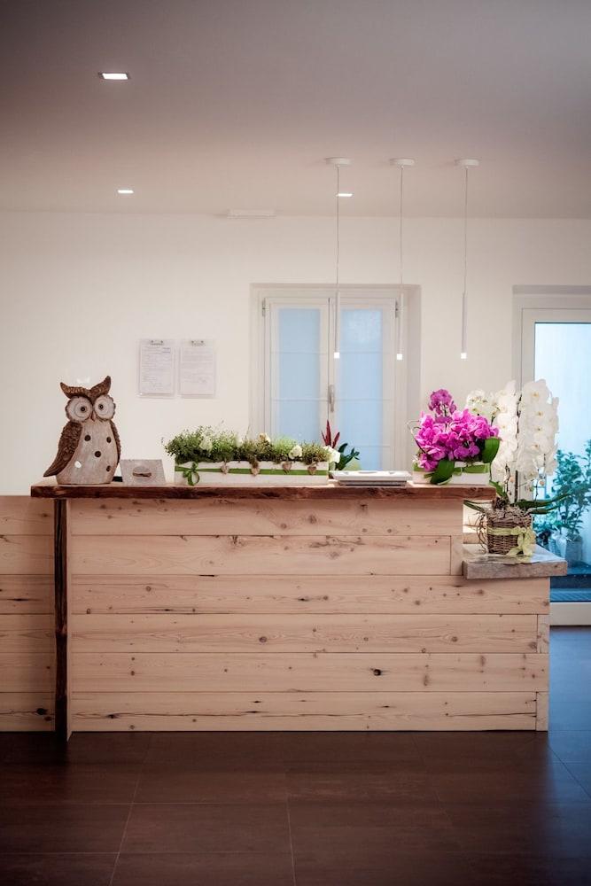 Hotel Valeria 维拉奥比齐纳 外观 照片