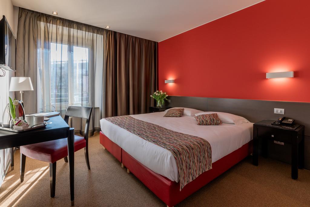 Hotel Valeria 维拉奥比齐纳 外观 照片