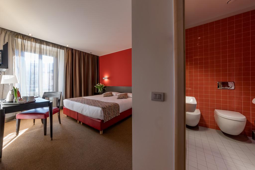 Hotel Valeria 维拉奥比齐纳 外观 照片